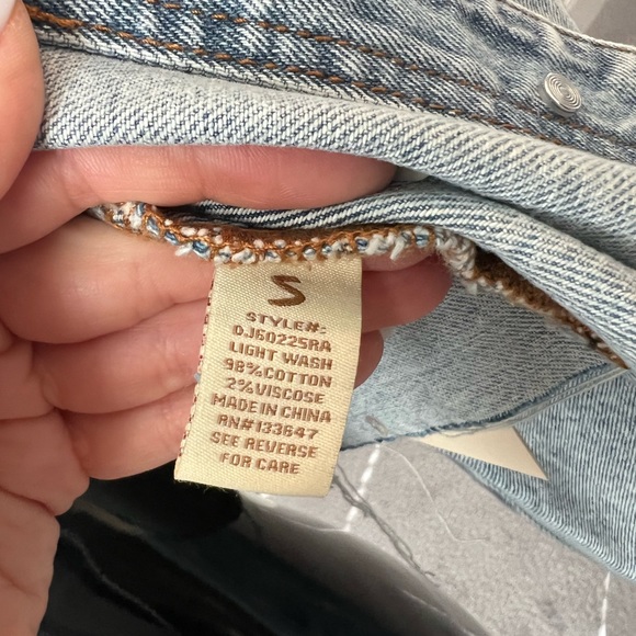 Altar’d State Cropped Frayed Hem Jacket Size Small - Picture 5 of 6